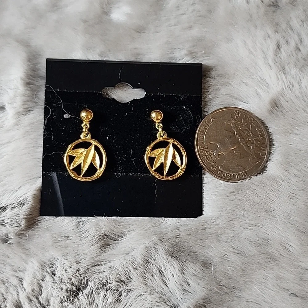 Vintage Leaf Gold‎ Dangle Earrings